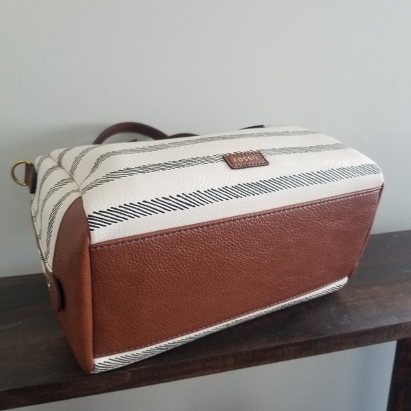 👜FOSSIL HANDBAG - Picture 8 of 10